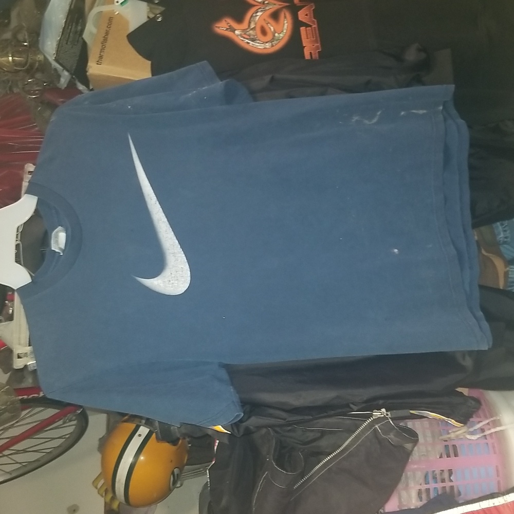 2 90's vintage Nike t shirts Medium